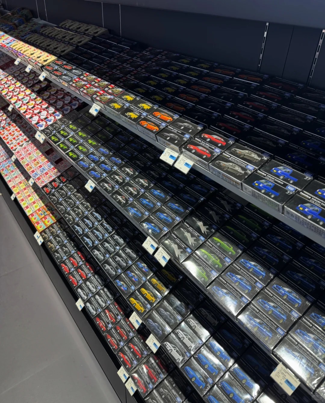 周末逛街意外发现一家宝藏车模店！ · 图片 2