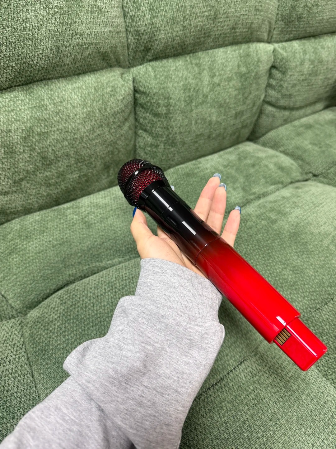 麦克风也能改色？直播桌搭颜值直接升级！ · 图片 2