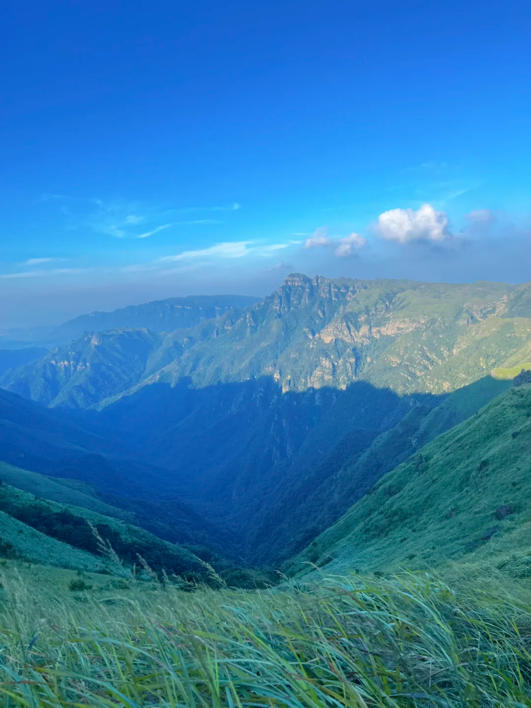韶关大布⛰️ 草甸 · 风车 · 断崖 · 图片 3