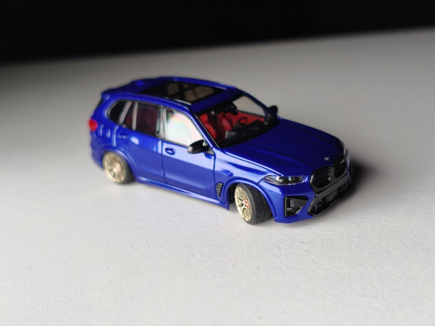 摄影棚里的 BMER 蓝 X5 💙 · 图片 2