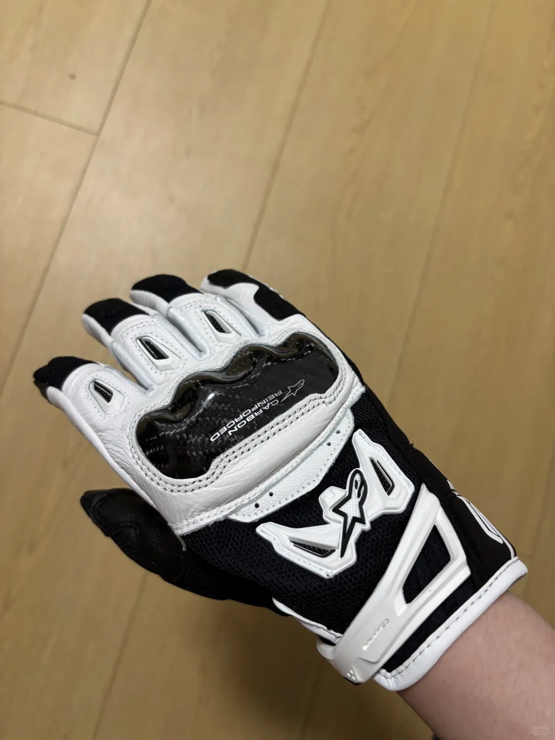 Alpinestars手套戴上，骑行氛围感直接从“准备出门”切换到“进入作战界面” · 图片 2