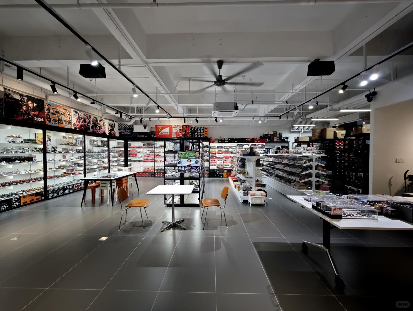 佛山APA逛展意外发现！顺德这家车模店太好逛了 · 图片 2