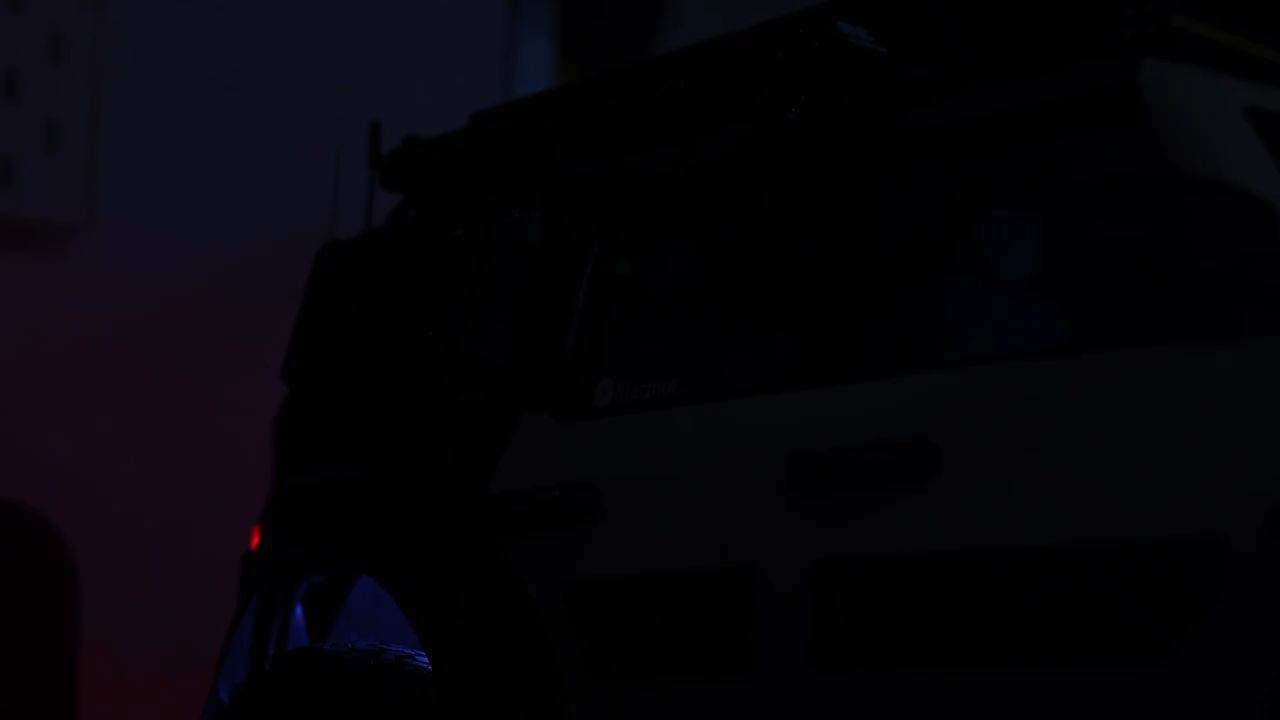 RC小车装上灯!夜间穿越氛围感直接拉满