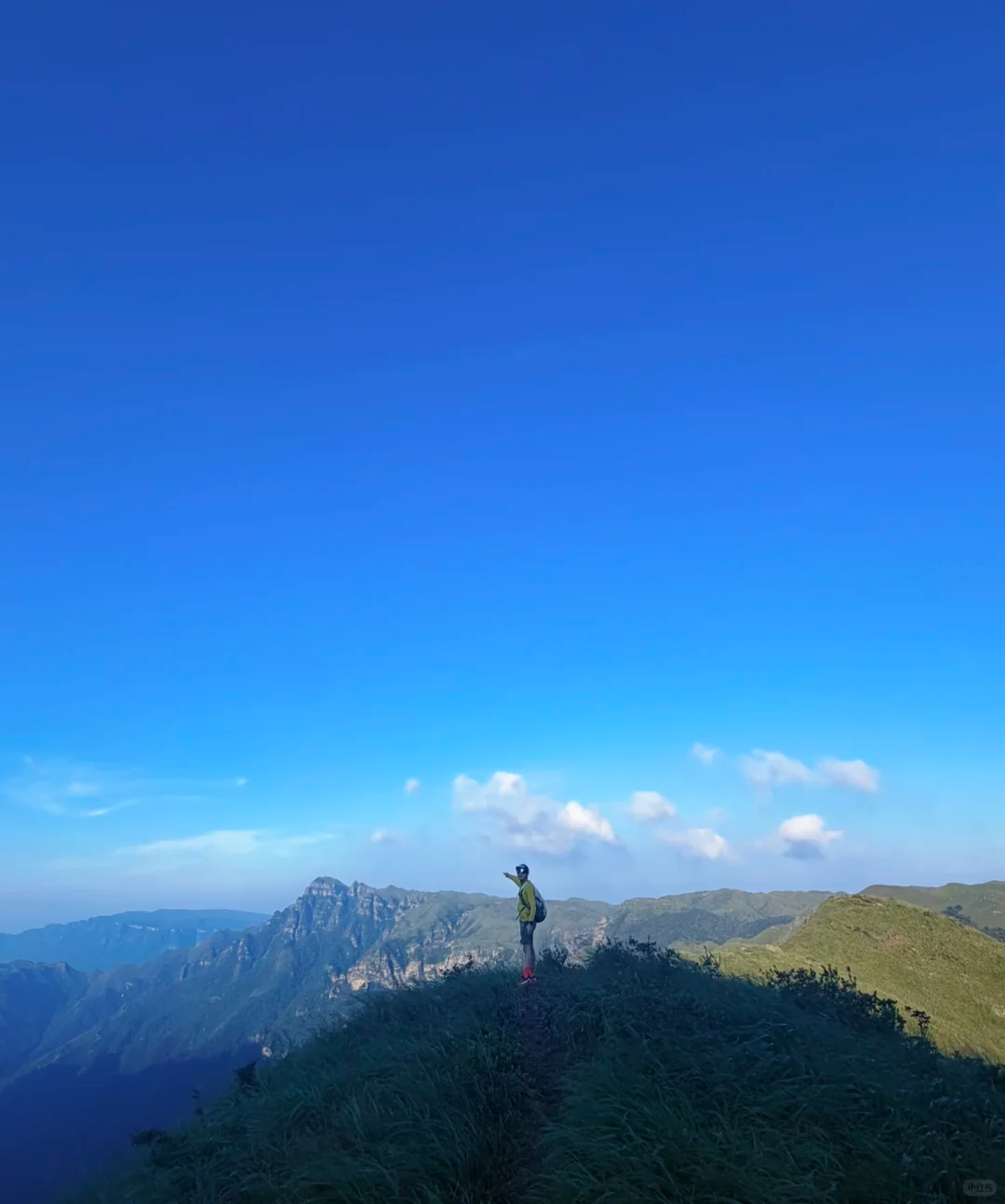韶关大布⛰️ 草甸 · 风车 · 断崖 · 图片 5