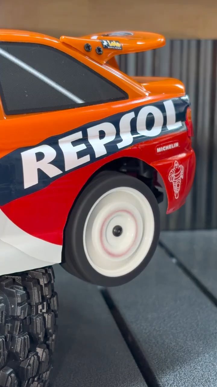 这次开箱的主角是 HPI Vectr4!