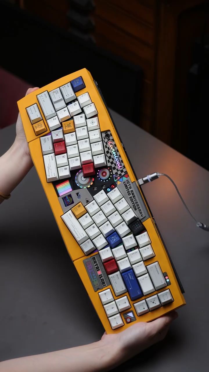 带着我1W+的客制化键盘去工位写代码！