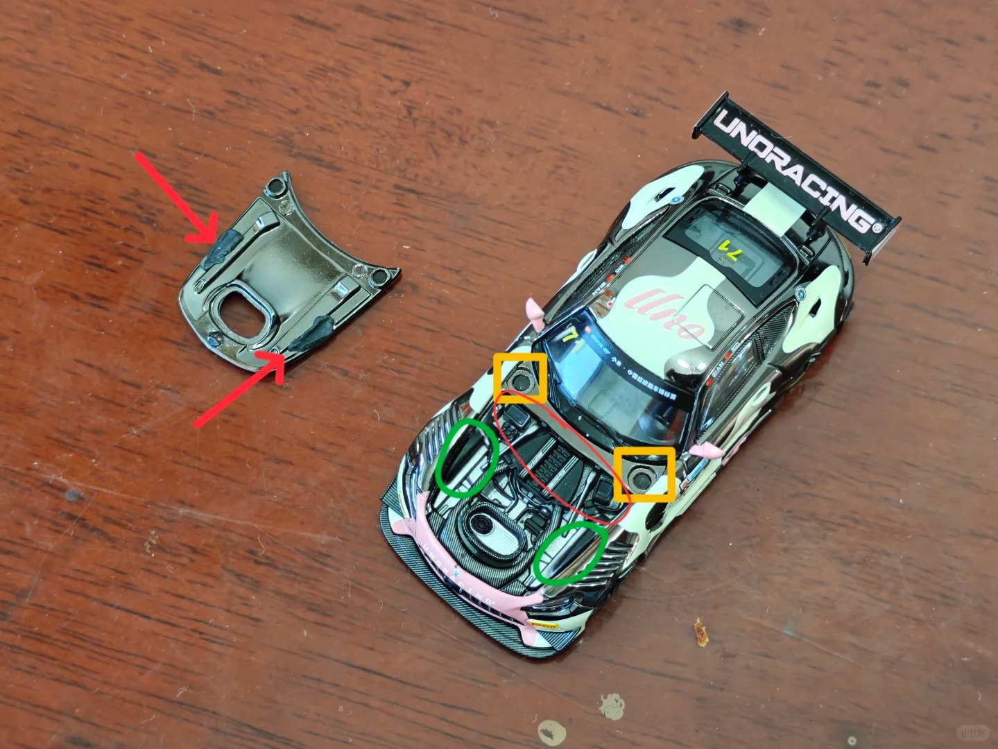 奶牛奔驰 AMG GT3 机盖翘起？这样修复超实用！ · 图片 2