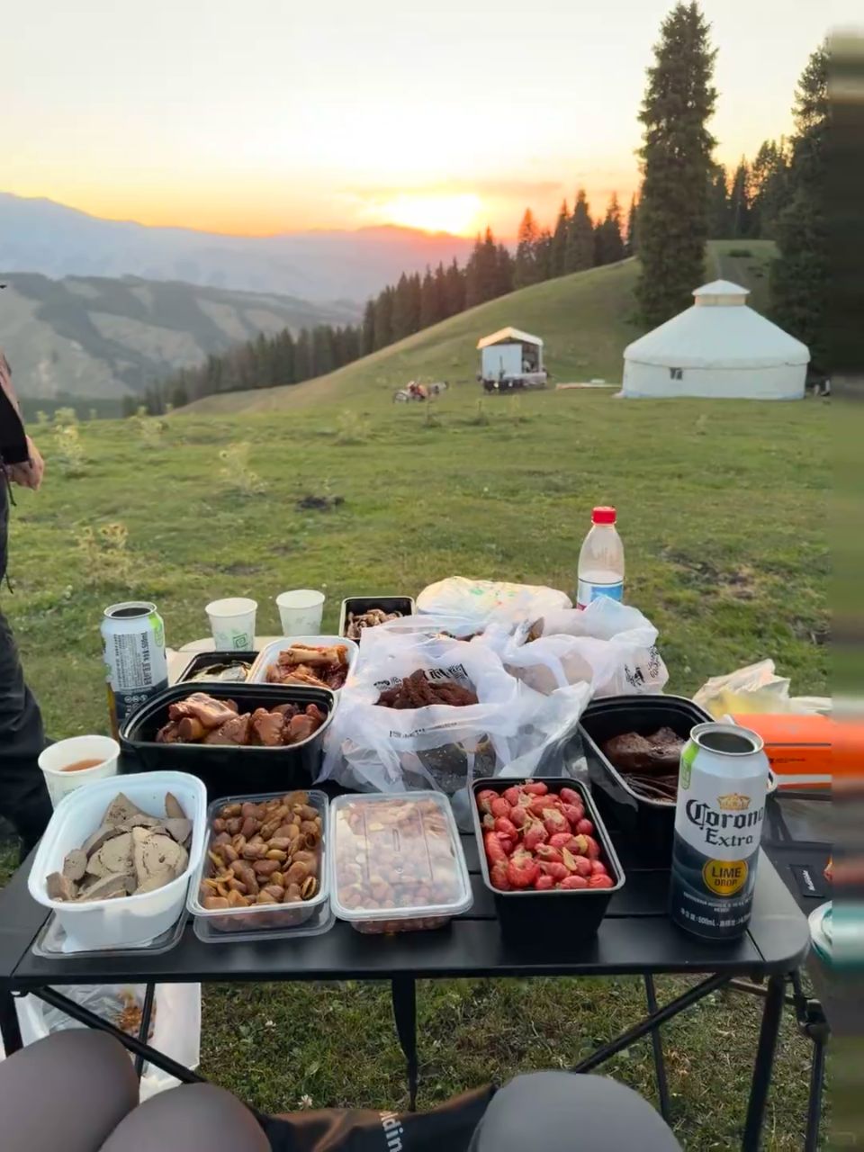 乌鲁木齐市区居然藏着这么宝藏的露营地！🚗⛺️